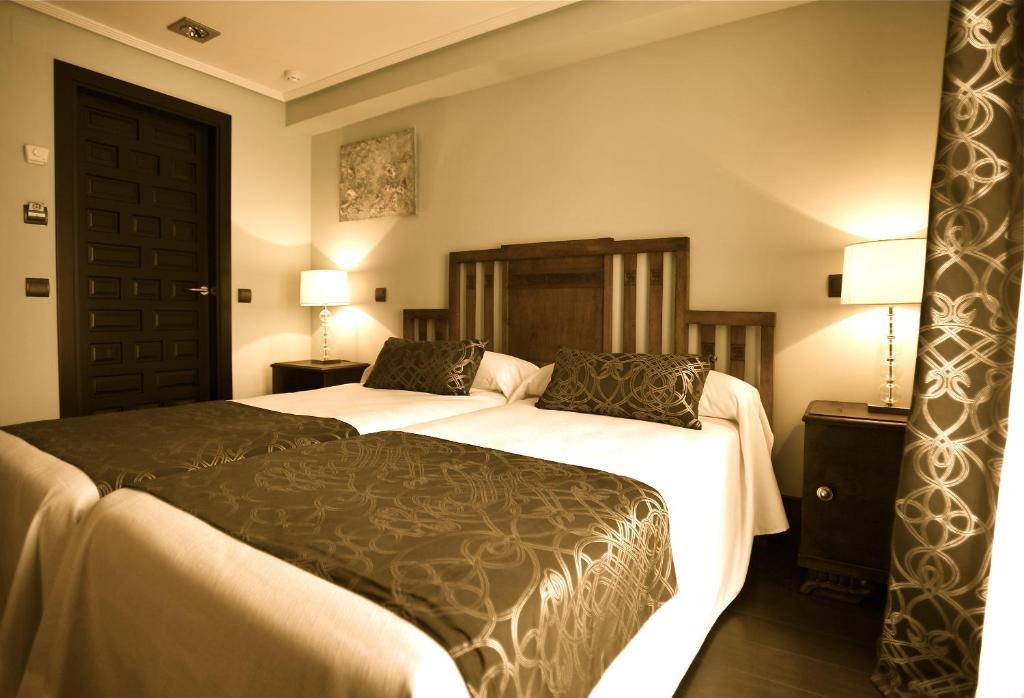 Hotel-Hospederia Los Templarios Sepulveda Room photo