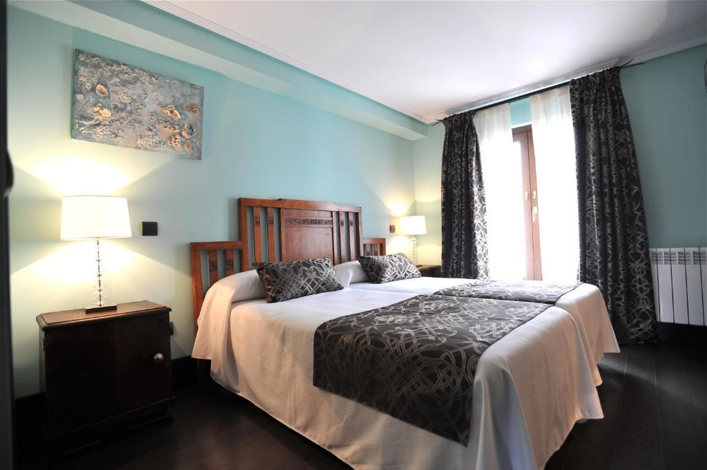 Hotel-Hospederia Los Templarios Sepulveda Room photo